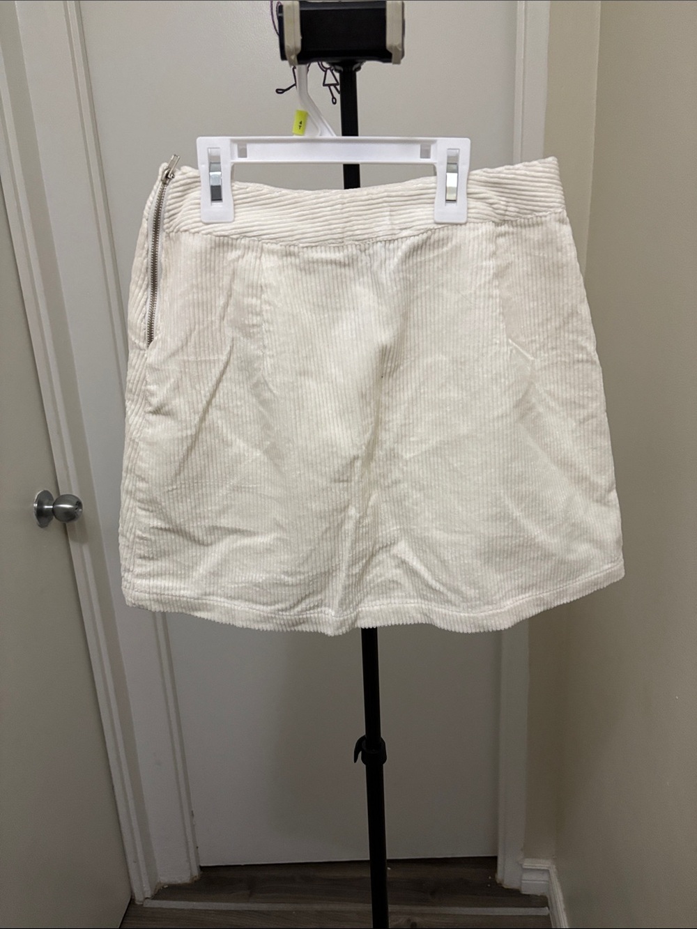 Forever 21 Cream Corduroy Skort